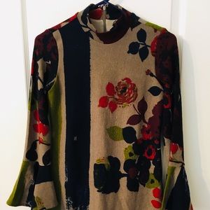 Free People dress size XS patterned dress